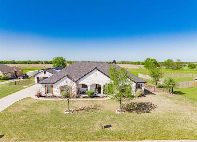 Property at 4070 Hackberry Cir, Caddo Mills, TX 75135, 4 beds, 2.5 baths