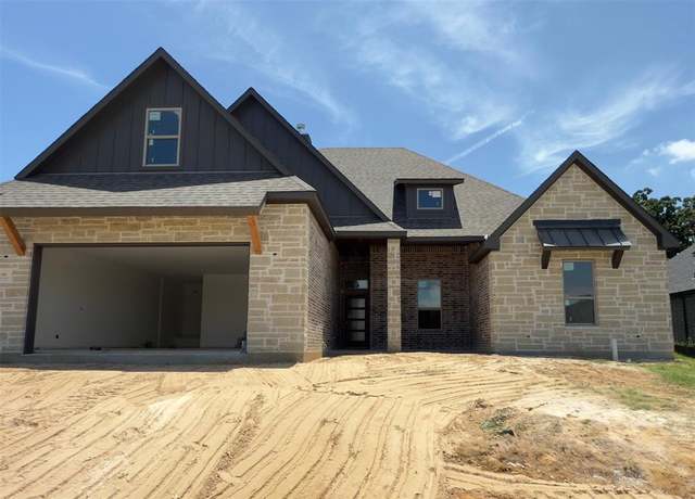 Property at 188 Lakeview Cir, Pilot Point, TX 76258, 3 beds, 2 baths