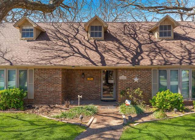 Property at 1501 Glen Valley Dr, Irving, TX 75061, 5 beds, 2.5 baths