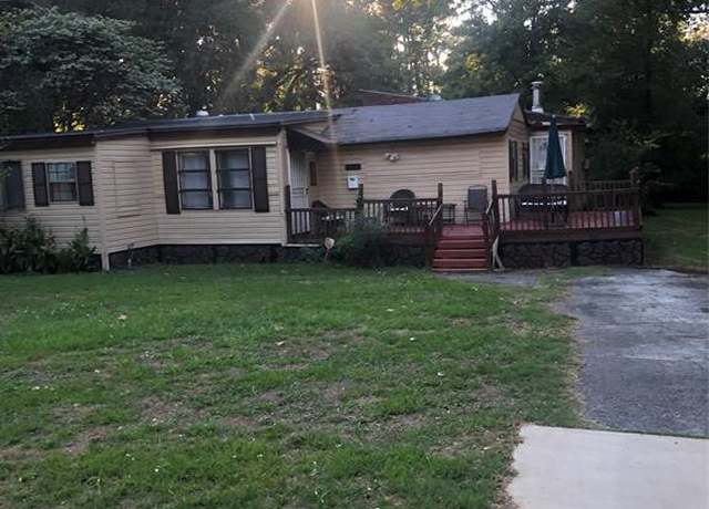 Property at 4228 Barbara Ave, Shreveport, LA 71109, 4 beds, 2 baths