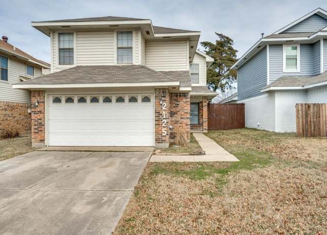 Property at 2125 Stradivarius Ln, Carrollton, TX 75007, 2 beds, 2.5 baths