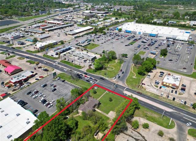 Property at 3870 Lamar Ave, Paris, TX 75462