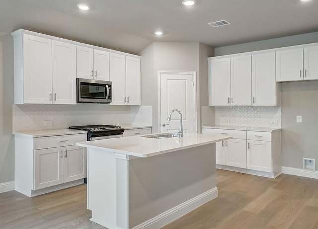 Property at 711 Tidal Dr, Princeton, TX 75071, 3 beds, 2 baths