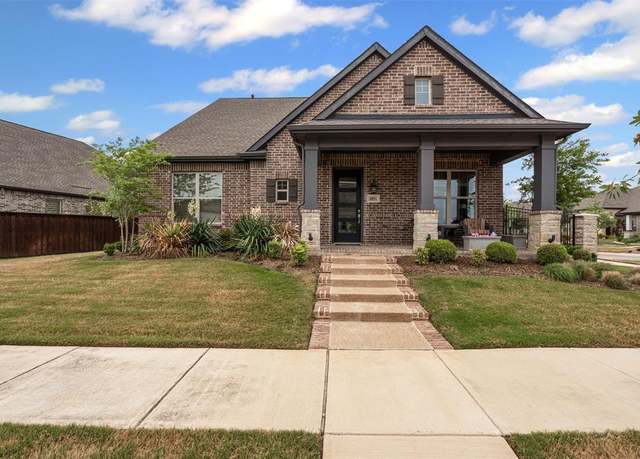 Property at 4801 Park View Pl, Arlington, TX 76005, 3 beds, 3 baths