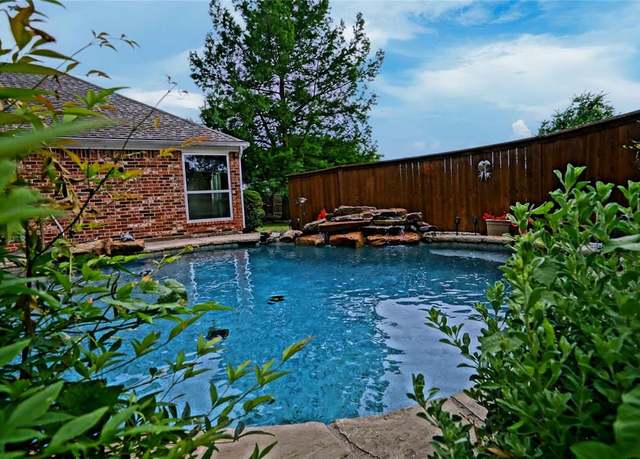 Property at 5133 Sunscape Ln S, Fort Worth, TX 76123, 3 beds, 2 baths