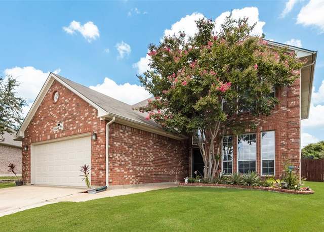 Property at 8824 Fayetteville Dr, Fort Worth, TX 76244, 4 beds, 2.5 baths