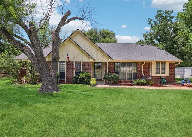 Property at 207 Stone Canyon Dr, Highland Village, TX 75077, 4 beds, 2 baths