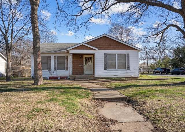 Property at 3928 Frederick Ave, Waco, TX 76707, 3 beds, 1 bath