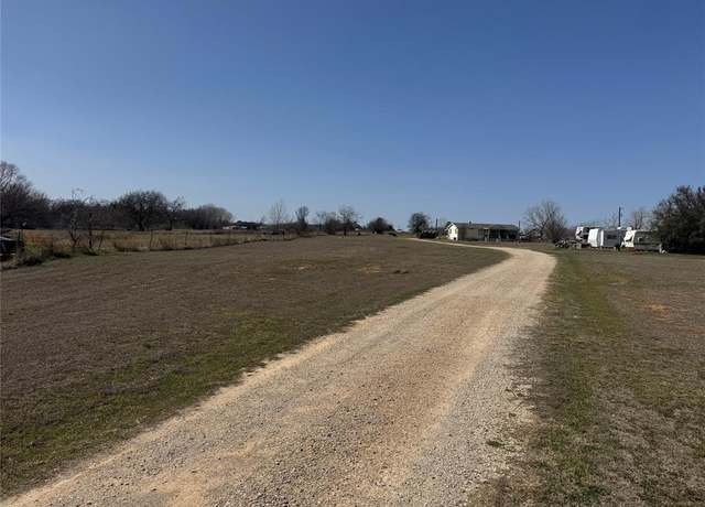 Property at 137 Park View Ct, Springtown, TX 76082, 3 beds, 2 baths