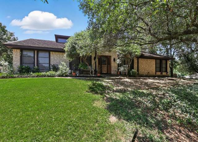 Property at 47 Bounty Rd W, Benbrook, TX 76132, 4 beds, 3 baths