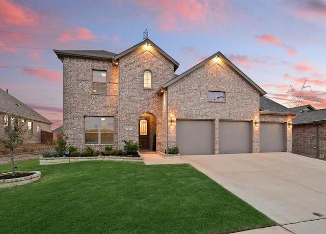 Property at 14329 Home Trl, Fort Worth, TX 76262, 4 beds, 4 baths