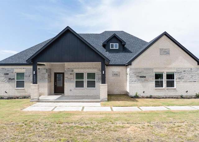 Property at 3037 County Road 4301, Greenville, TX 75401, 4 beds, 2 baths