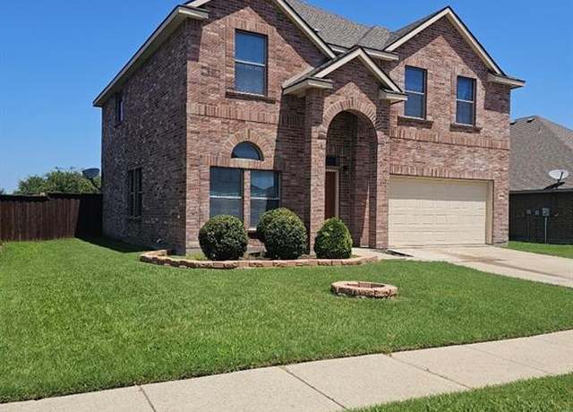 Property at 5650 Lincolnwood Dr, Prosper, TX 75078, 4 beds, 2.5 baths