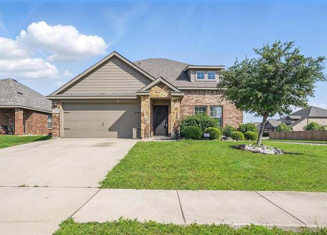 Property at 1300 Levi Ln, Forney, TX 75126, 4 beds, 2.5 baths