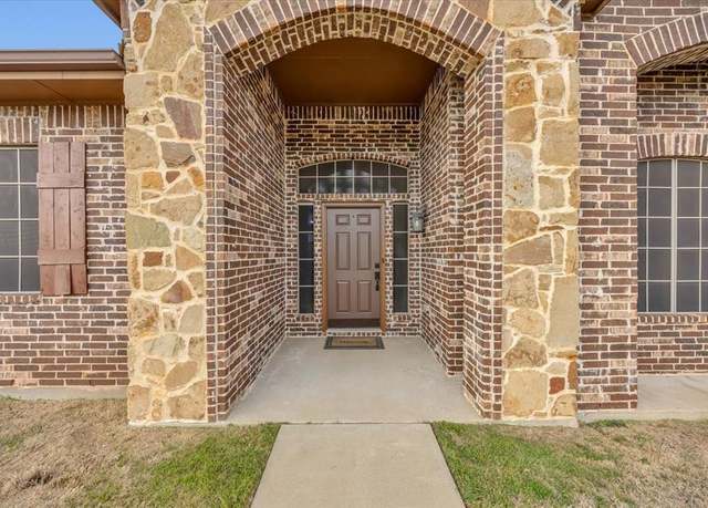 Property at 1741 Pine Dr, Midlothian, TX 76065, 4 beds, 3 baths
