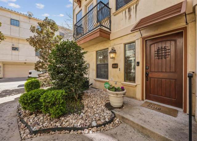 Property at 1012 Pavillion St, Dallas, TX 75204, 2 beds, 2.5 baths