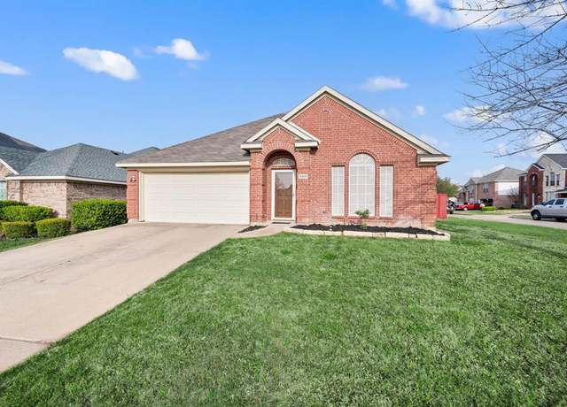 Property at 8329 Rolling Rock Dr, Fort Worth, TX 76123, 3 beds, 2 baths