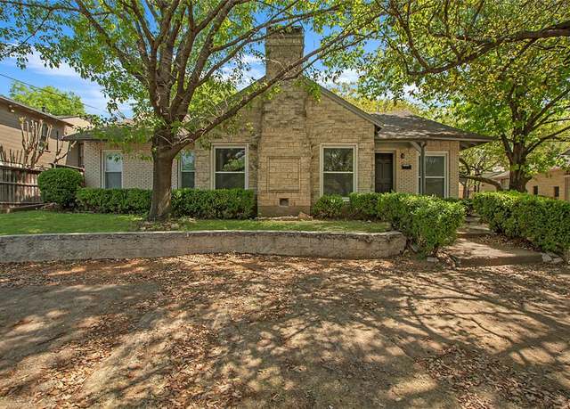 Property at 626 N Hampton Rd, Dallas, TX 75208, 3 beds, 2 baths