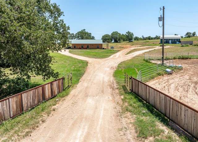 Property at 3385 County Road 275, Stephenville, TX 76401, 3 beds, 2 baths