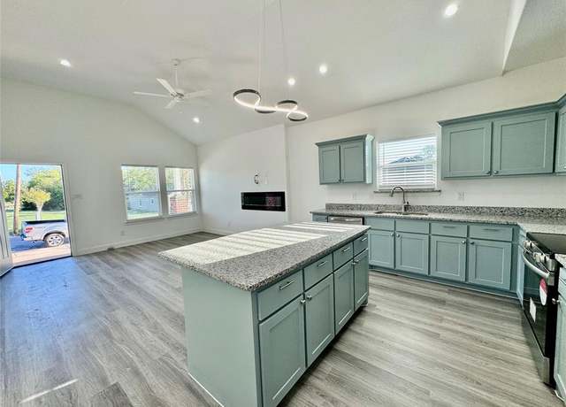 Property at 1421 Morse St, Greenville, TX 75401, 3 beds, 2 baths