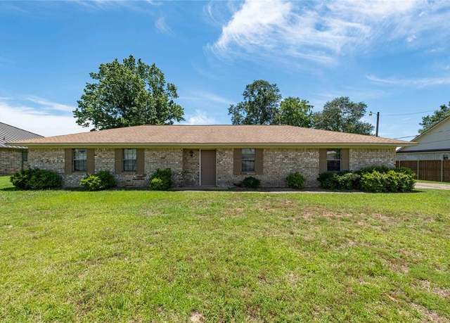 Property at 16291 County Road 1235, Tyler, TX 75709, 3 beds, 2 baths