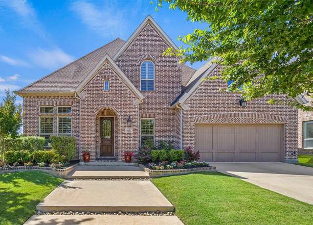 Property at 1052 W Bluff Way, Roanoke, TX 76262, 4 beds, 3 baths