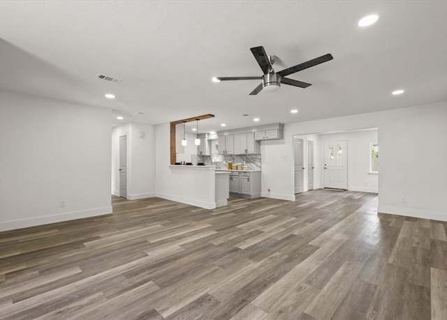 Property at 4807 Bedford Dr, Mesquite, TX 75150, 4 beds, 2 baths