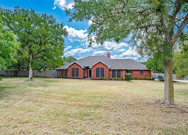 Property at 141 Trinity Dr, Willow Park, TX 76087, 3 beds, 2 baths