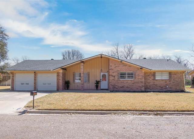 Property at 1716 Southgate Dr, Brownwood, TX 76801, 4 beds, 2 baths