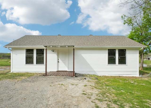 Property at 130 Mesa Rd, Waxahachie, TX 75167, 3 beds, 2 baths