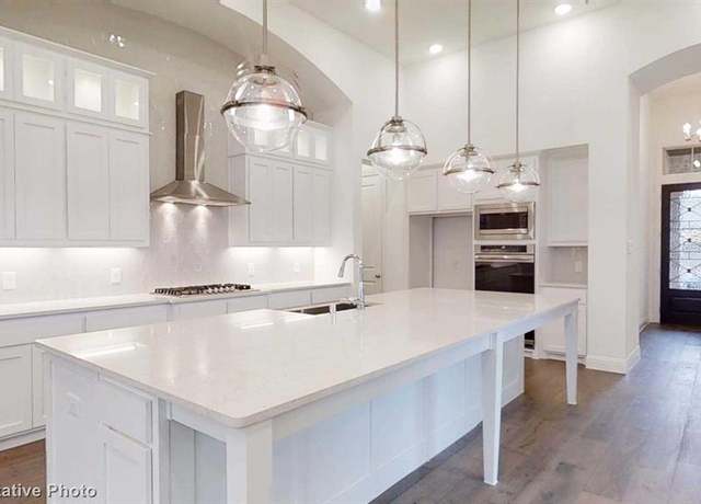 Property at 820 Shady Oaks Dr, Rockwall, TX 75087, 4 beds, 3.5 baths