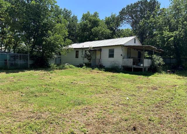 Property at 118 County Road 1811, Clifton, TX 76634, 2 beds, 1 bath