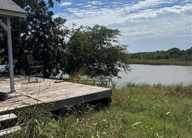 Property at 2308 Long Creek Ct, Granbury, TX 76049, 3 beds, 2 baths