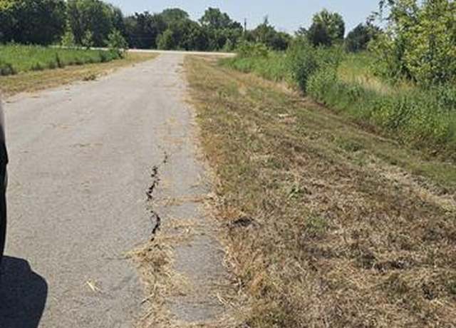 Property at 600 Tater Brown Rd, Lancaster, TX 75154