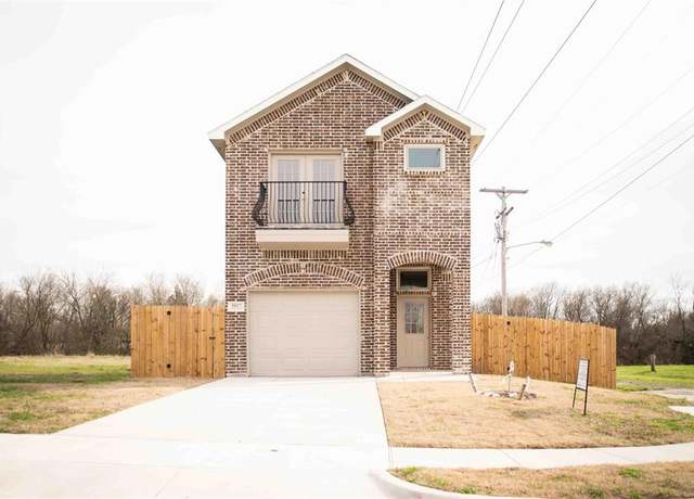 Property at 5017 Pickett St, Greenville, TX 75401, 3 beds, 2.5 baths