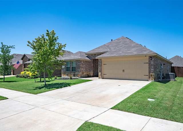 Property at 397 War Emblem Ln, Waxahachie, TX 75165, 3 beds, 2 baths