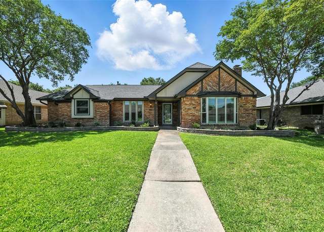 Property at 2208 Cedar Cir, Carrollton, TX 75006, 3 beds, 2 baths