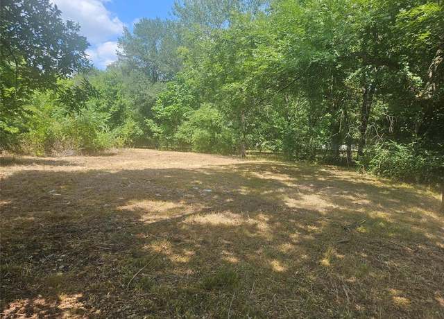 Property at 408 10th St NE, Paris, TX 75460