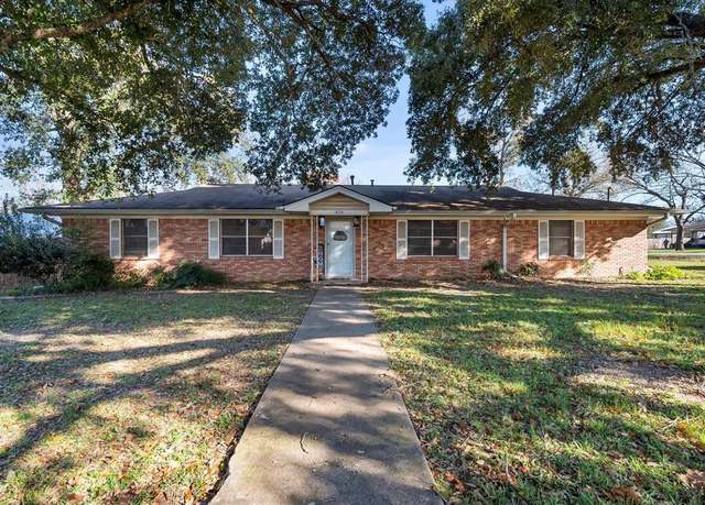 Property at 426 N Mount St, Fairfield, TX 75840, 3 beds, 1.5 baths