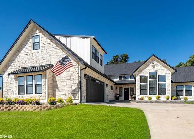 Property at 16919 Sawyer Way, Lindale, TX 75771, 4 beds, 3.5 baths