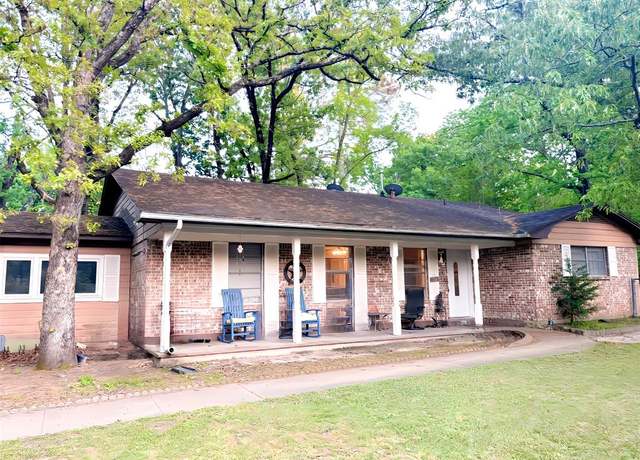 Property at 1150 Clay St, Canton, TX 75103, 3 beds, 3 baths