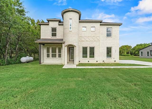 Property at 604 Peggs St, Desoto, TX 75115, 4 beds, 4 baths