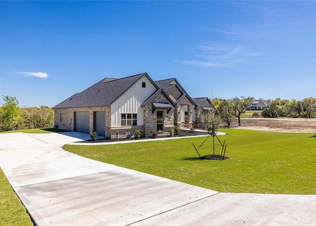 Property at 750 Burr Oak Ln, Weatherford, TX 76085, 4 beds, 2.5 baths