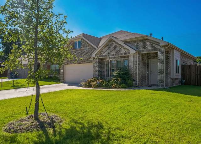 Property at 2806 Ocean Dr, Lancaster, TX 75146, 4 beds, 3 baths