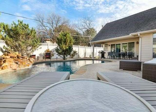Property at 1918 Palace Dr, Grand Prairie, TX 75050, 4 beds, 2 baths