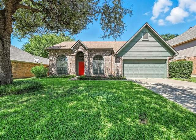 Property at 2116 S Winding Creek Dr, Grapevine, TX 76051, 4 beds, 2.5 baths