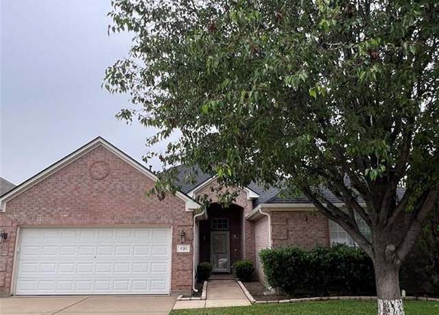Property at 731 Crownpoint Ct, Arlington, TX 76002, 3 beds, 2 baths