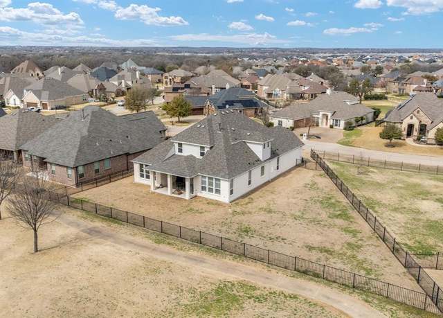 Property at 12140 Indian Creek Dr, Fort Worth, TX 76179, 4 beds, 3.5 baths