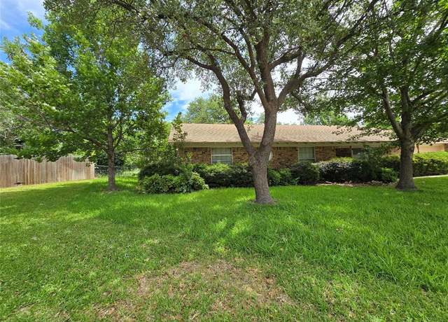 Property at 6451 El Toro Ct, Fort Worth, TX 76133, 3 beds, 2 baths
