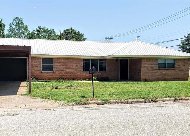 Property at 2507 SE 13th St, Mineral Wells, TX 76067, 3 beds, 2 baths